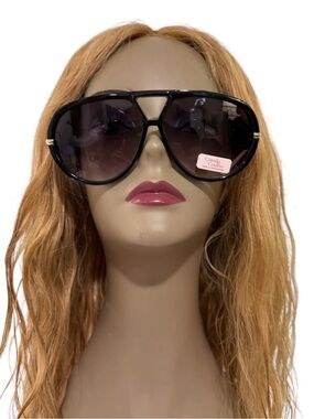 Camila Coelho Black Oversized Aviator Sunglasses with Dark Gradient Lenses